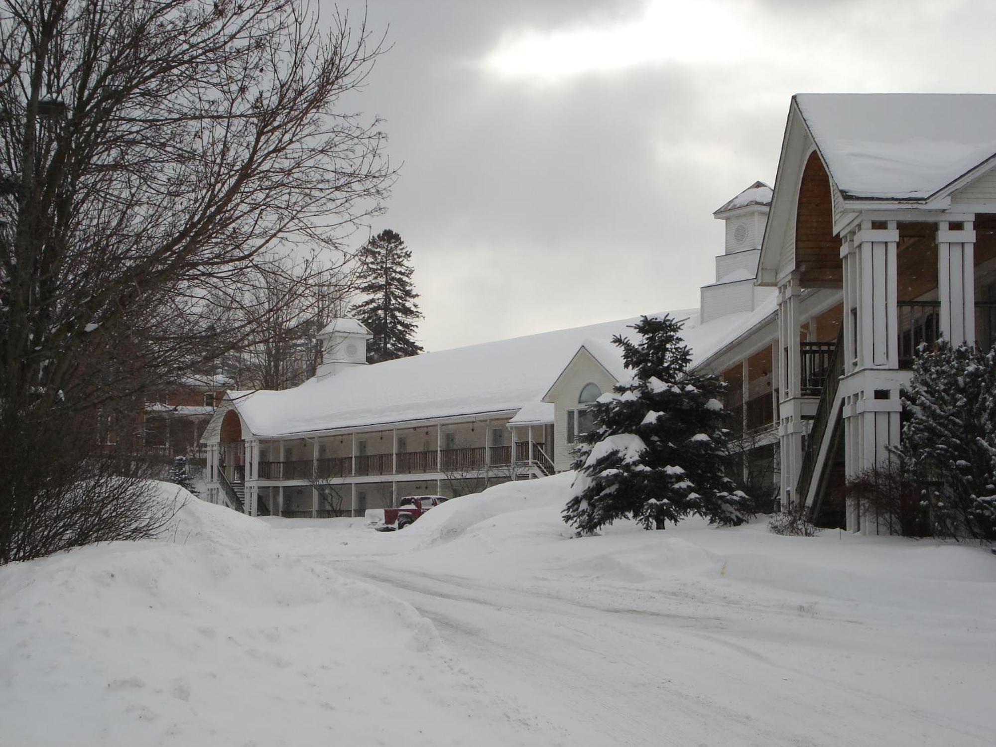 Fairbanks Inn Saint Johnsbury Exterior photo
